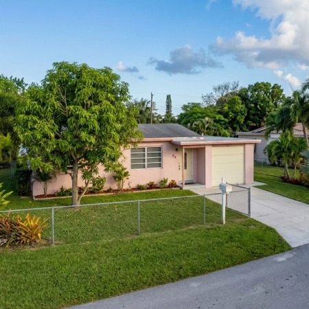 Pink Florida House Sq